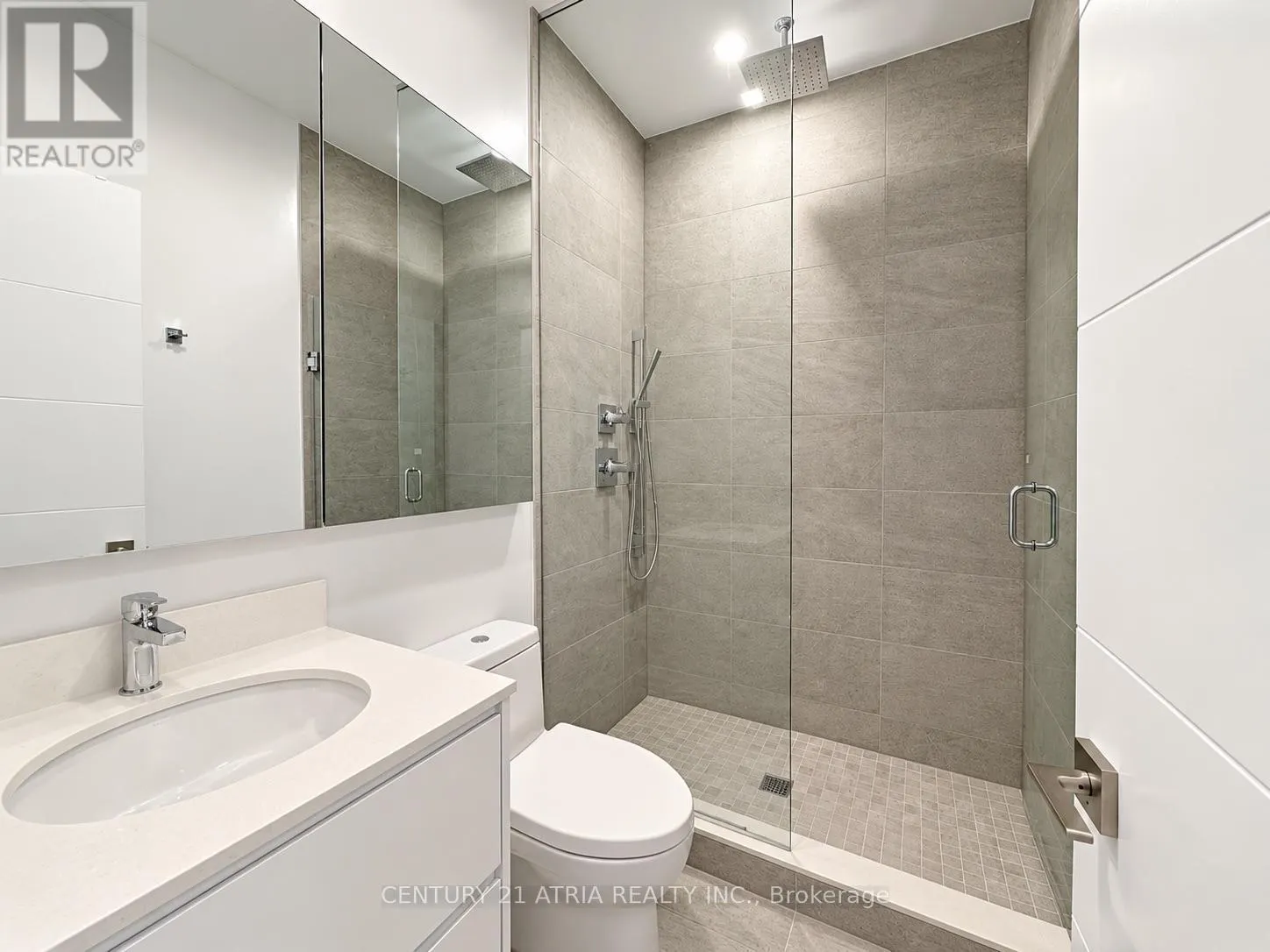 216 - 29 GREEN TRAIL COURT