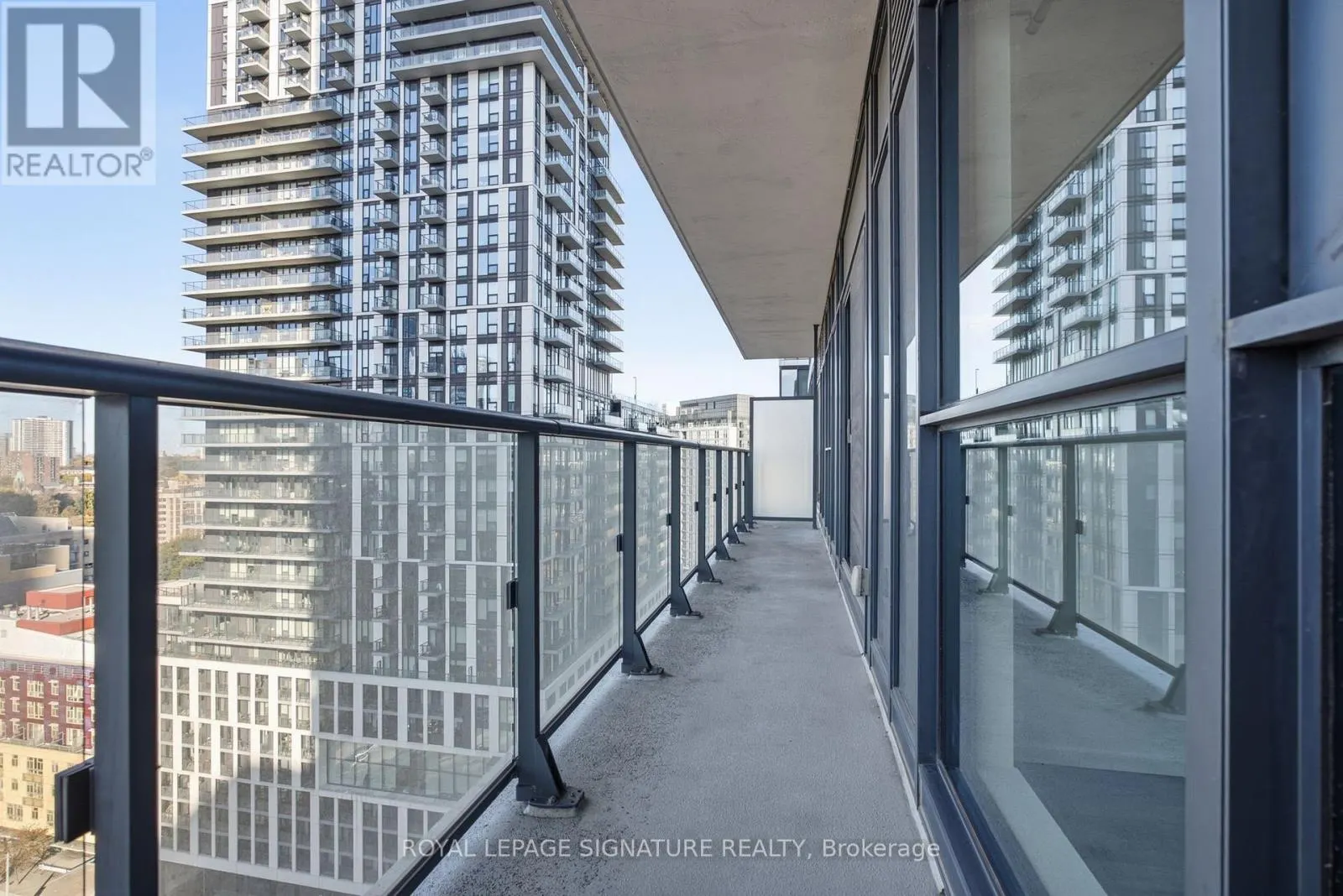 1607 - 159 DUNDAS STREET E