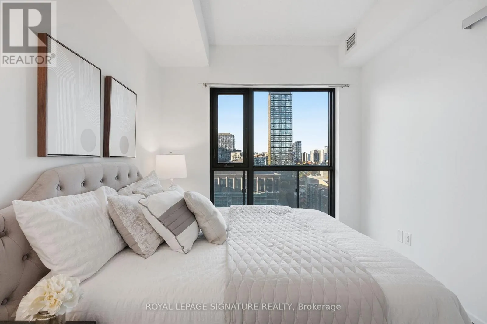 1607 - 159 DUNDAS STREET E