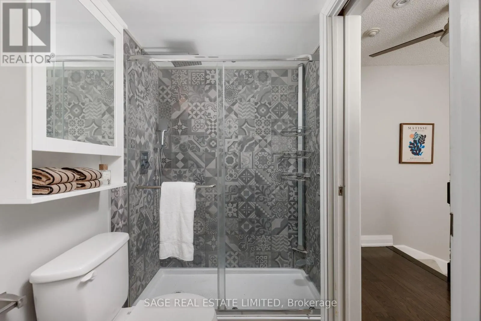 TH06 - 140 BATHURST STREET