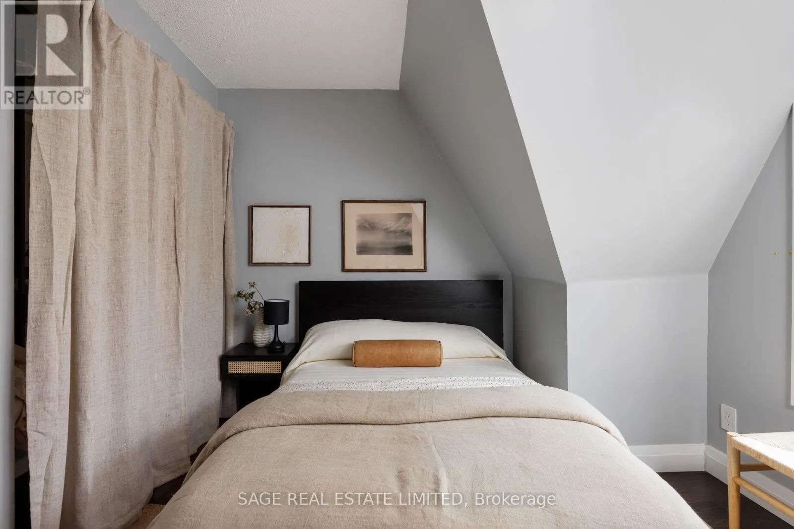 TH06 - 140 BATHURST STREET