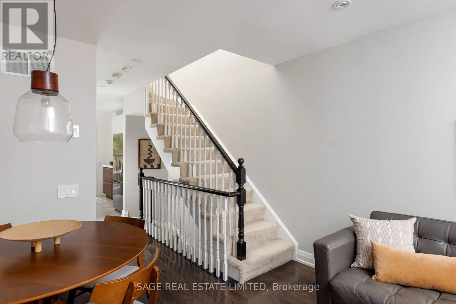 TH06 - 140 BATHURST STREET