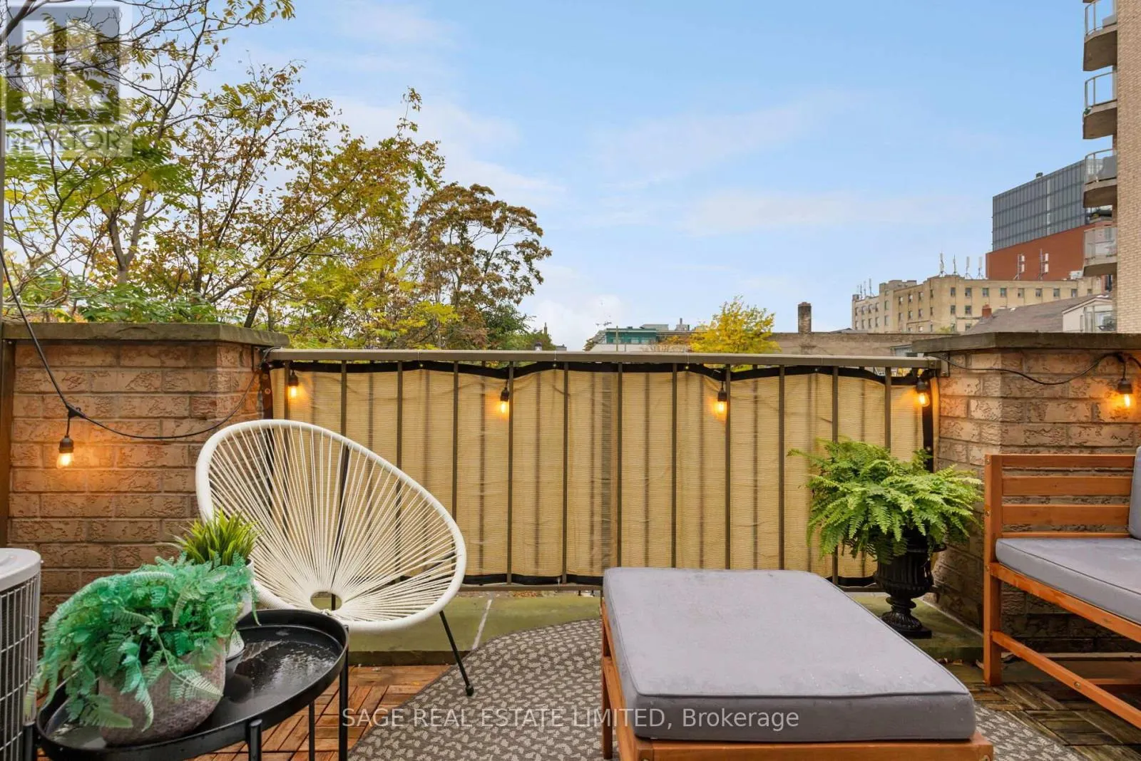 TH06 - 140 BATHURST STREET