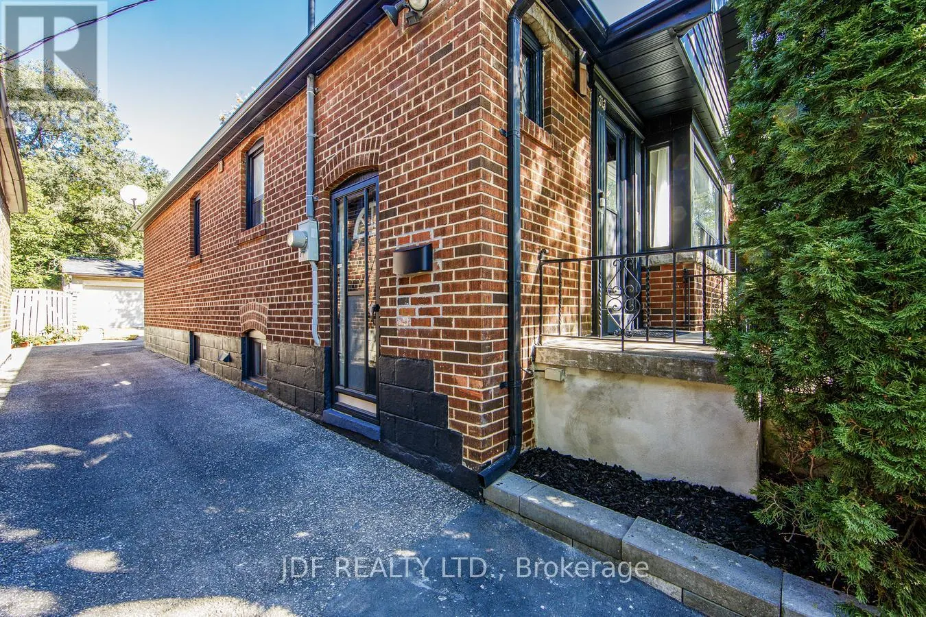 313 VAUGHAN ROAD