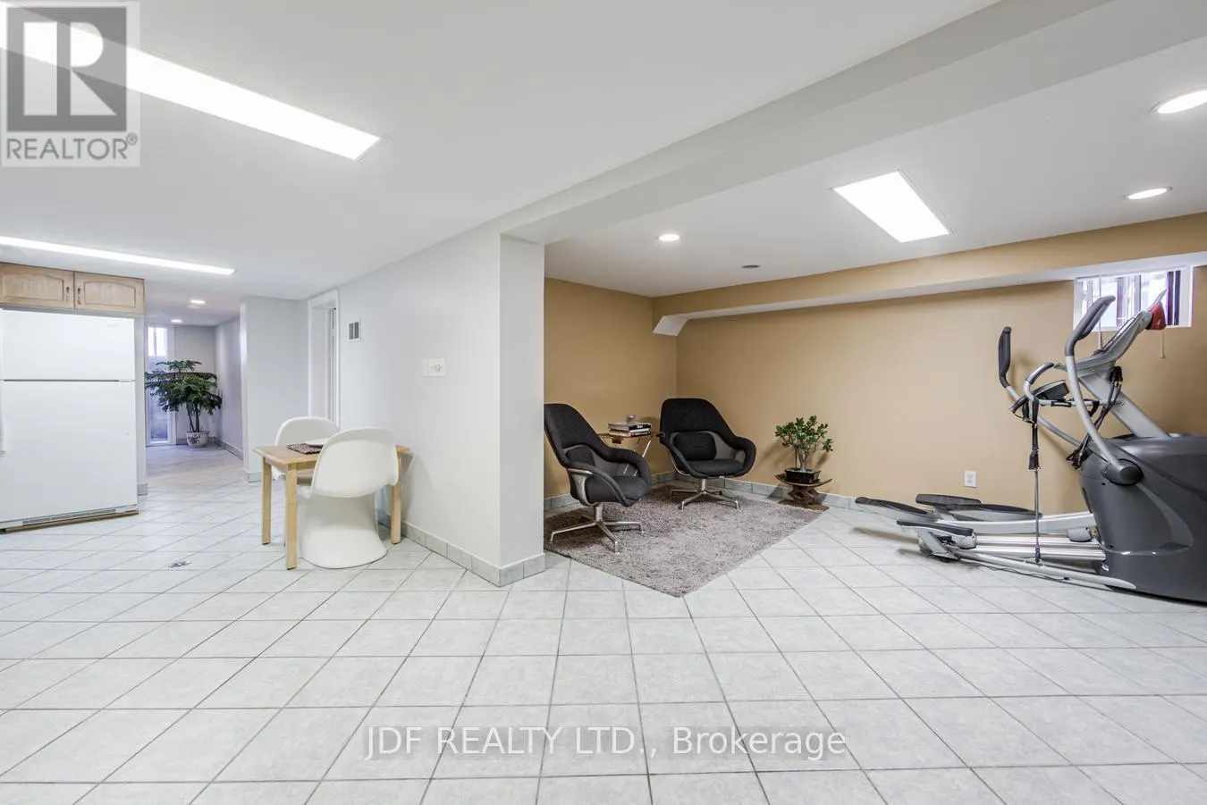 313 VAUGHAN ROAD