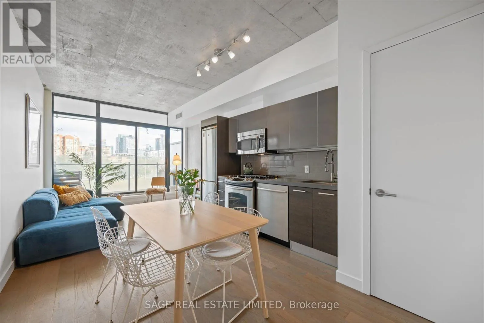 302 - 25 STAFFORD STREET