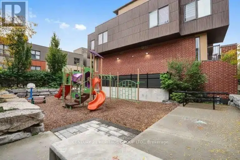 20 - 9R CLINTWOOD GATE NE