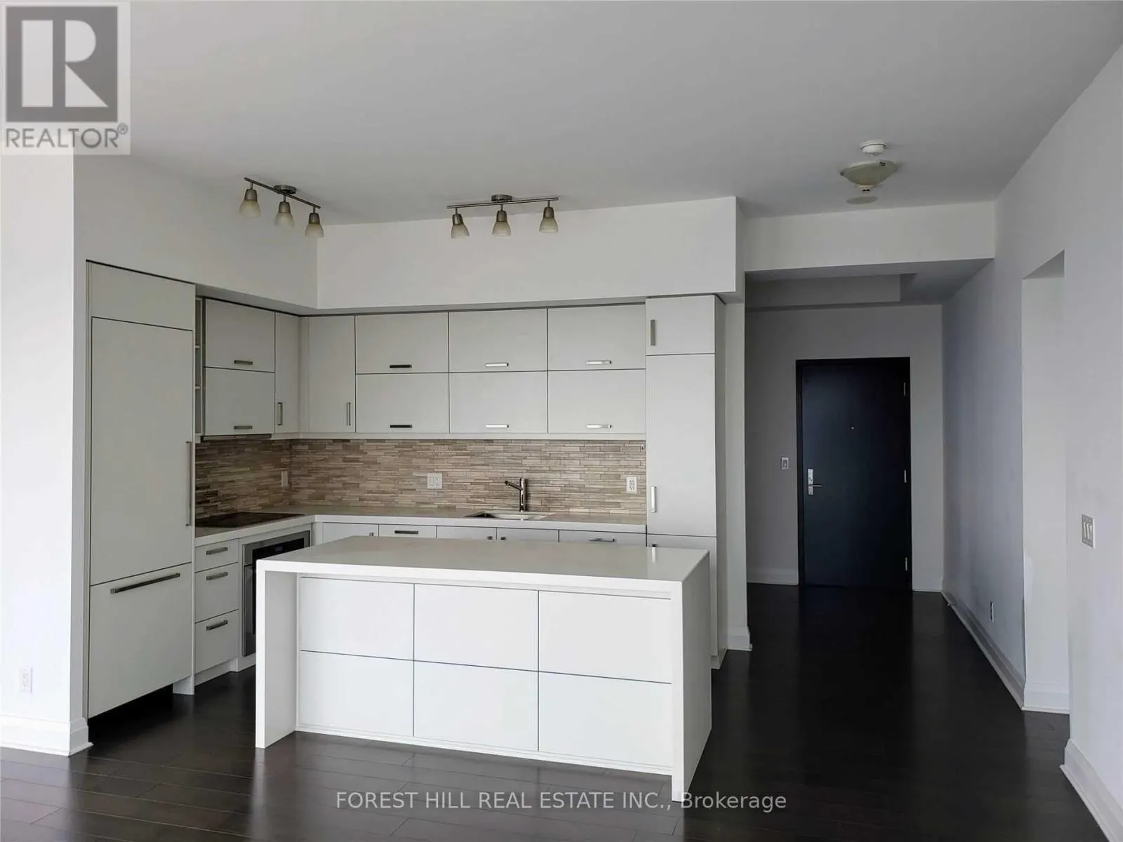 4902 - 1080 BAY STREET