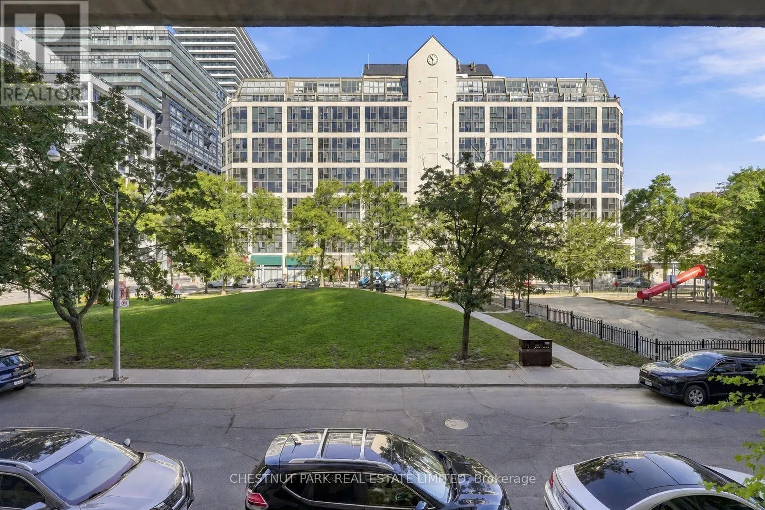 211 - 65 SCADDING AVENUE