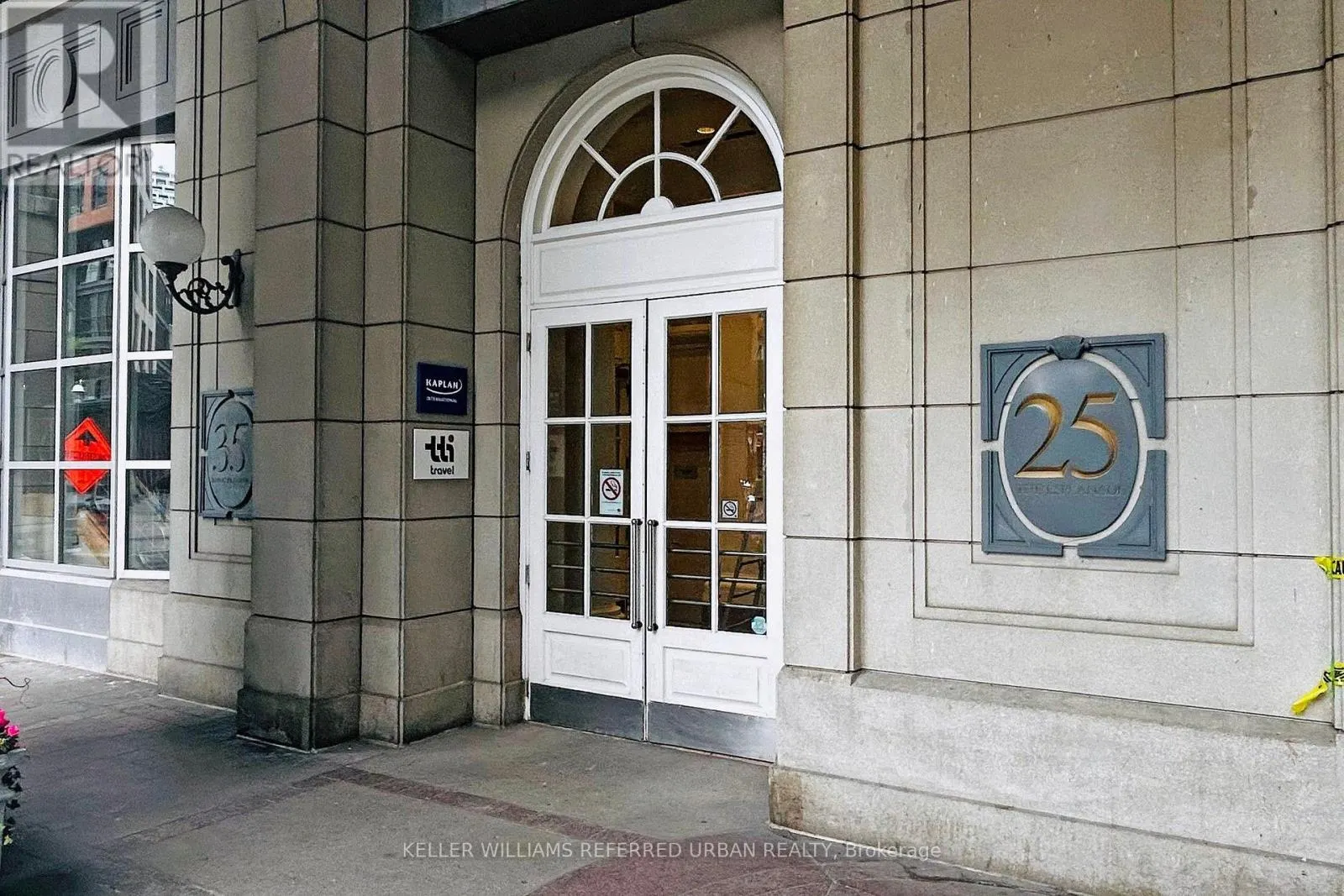 1416 - 25 THE ESPLANADE