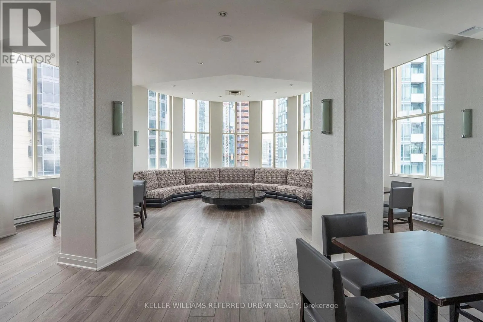 1416 - 25 THE ESPLANADE