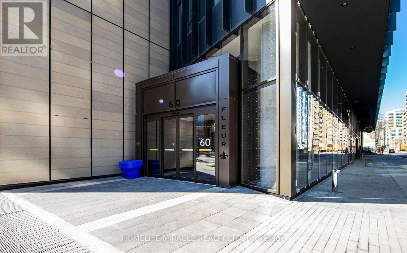 PH205 - 60 SHUTER STREET