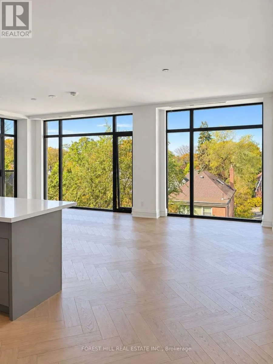 3B - 2010 BATHURST STREET