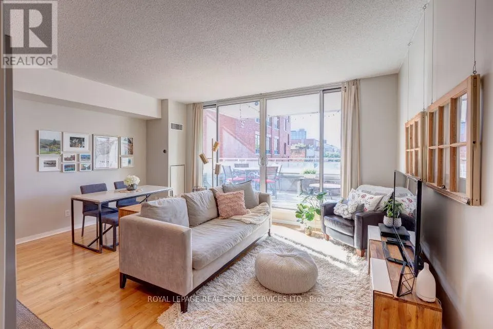 210 - 301 MARKHAM STREET
