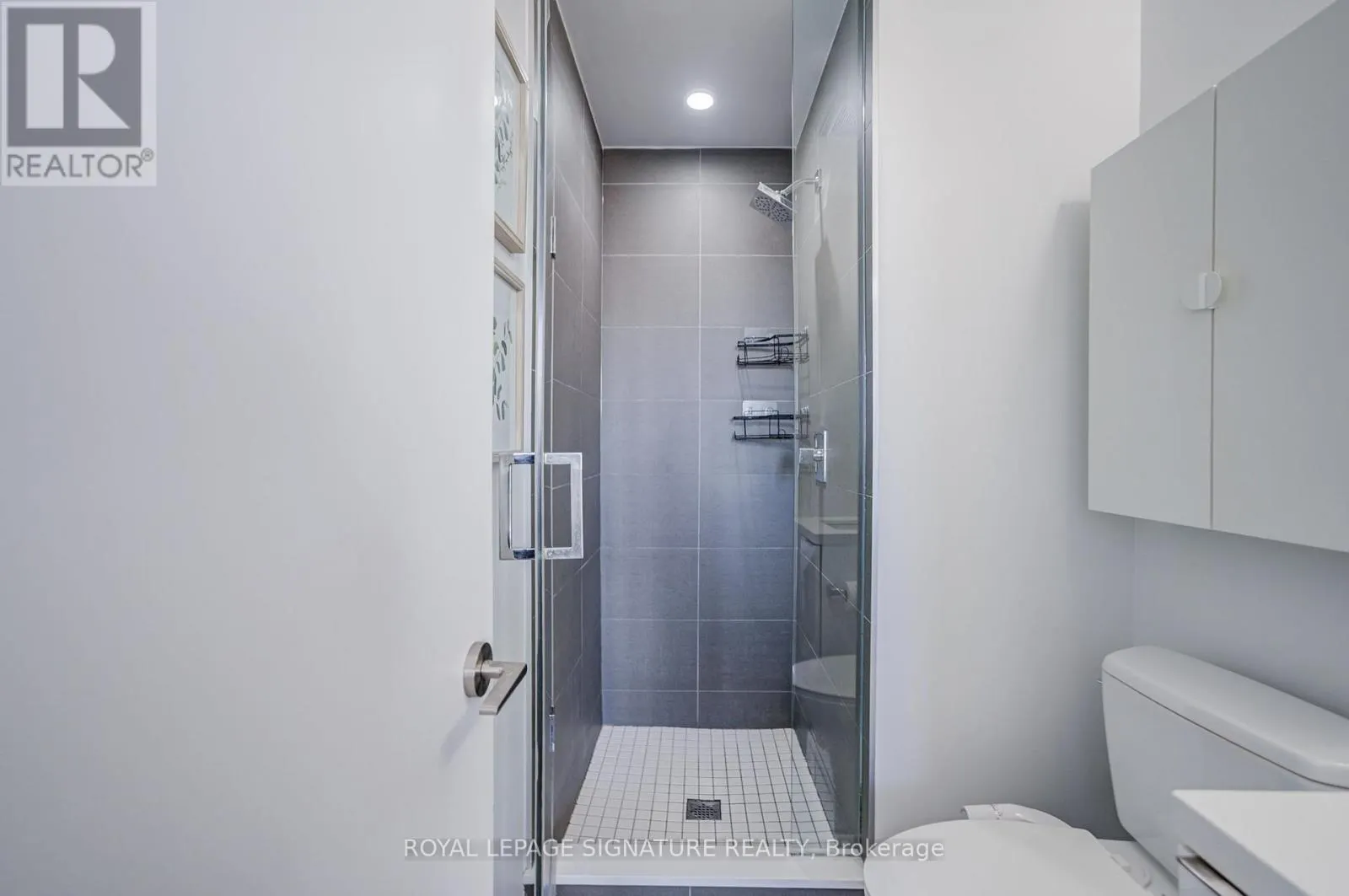 1705 - 8 EGLINTON AVENUE E