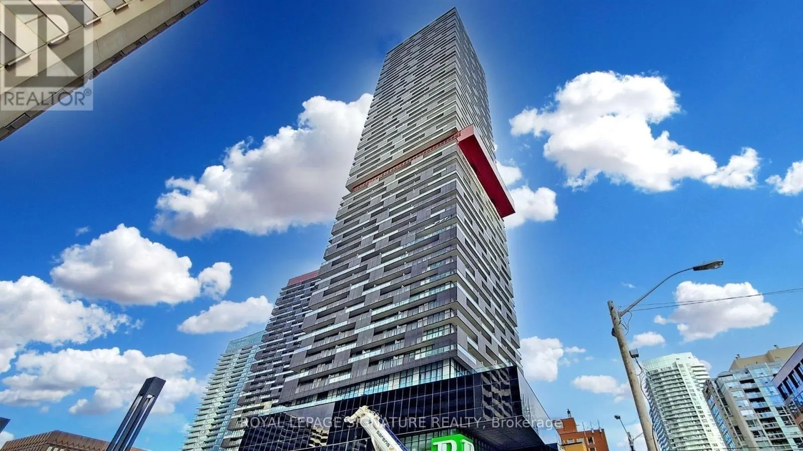 1705 - 8 EGLINTON AVENUE E
