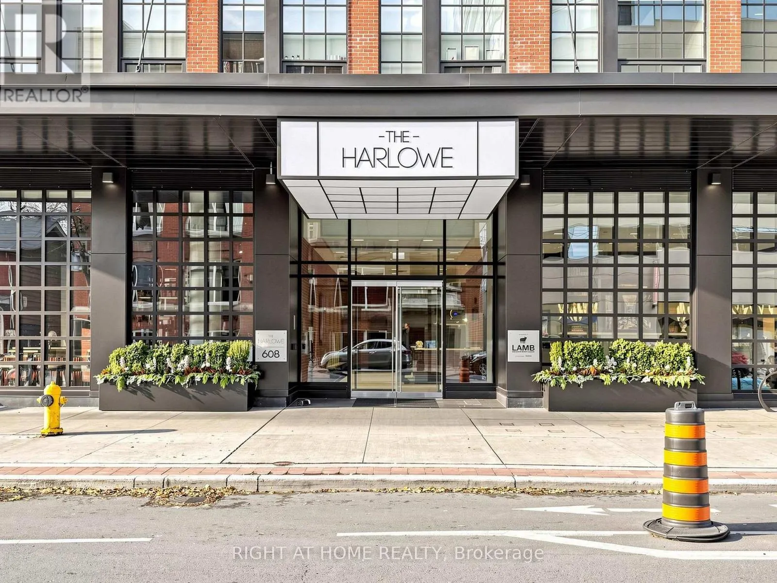 1106 - 608 RICHMOND STREET W