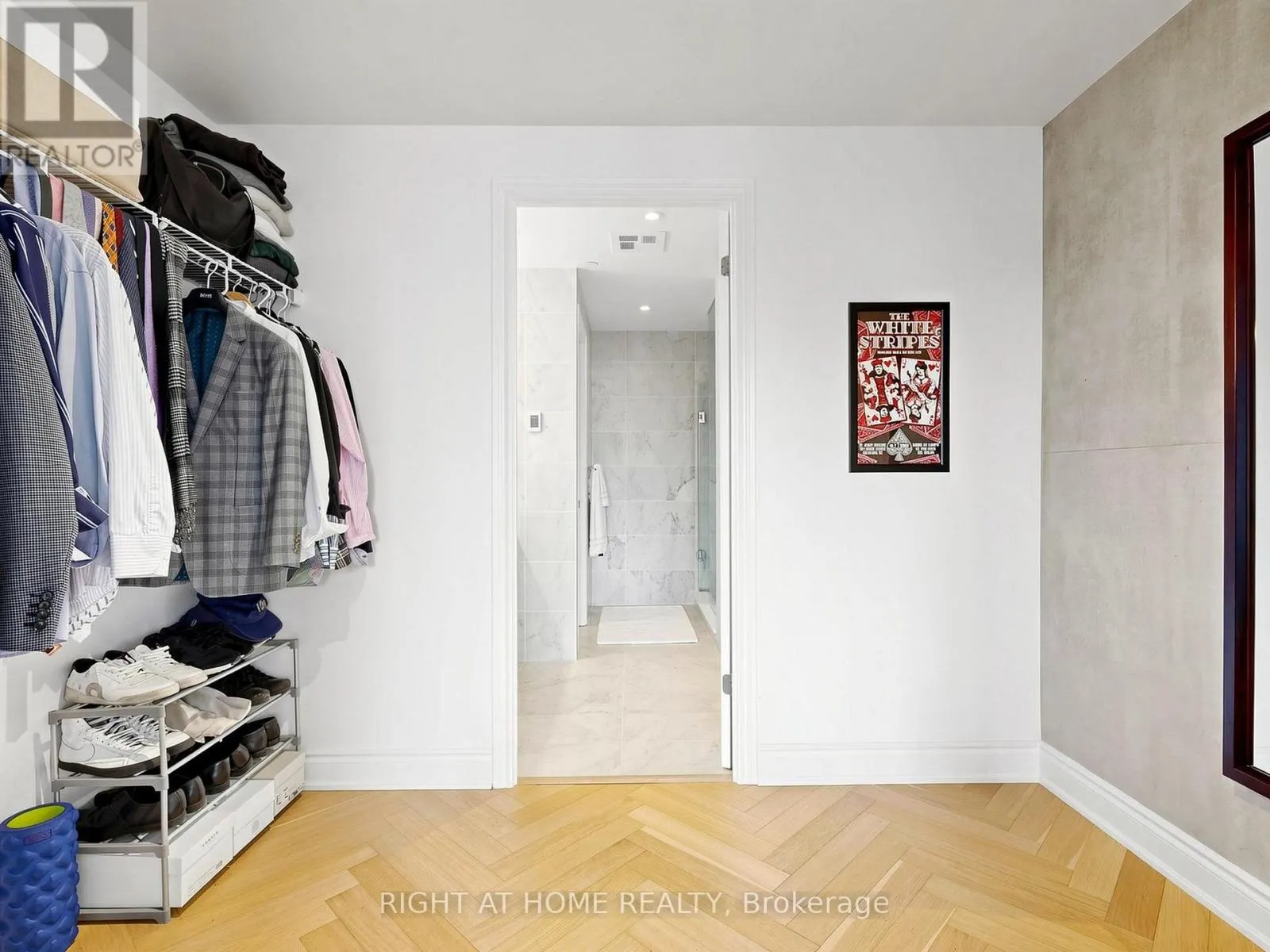 1106 - 608 RICHMOND STREET W