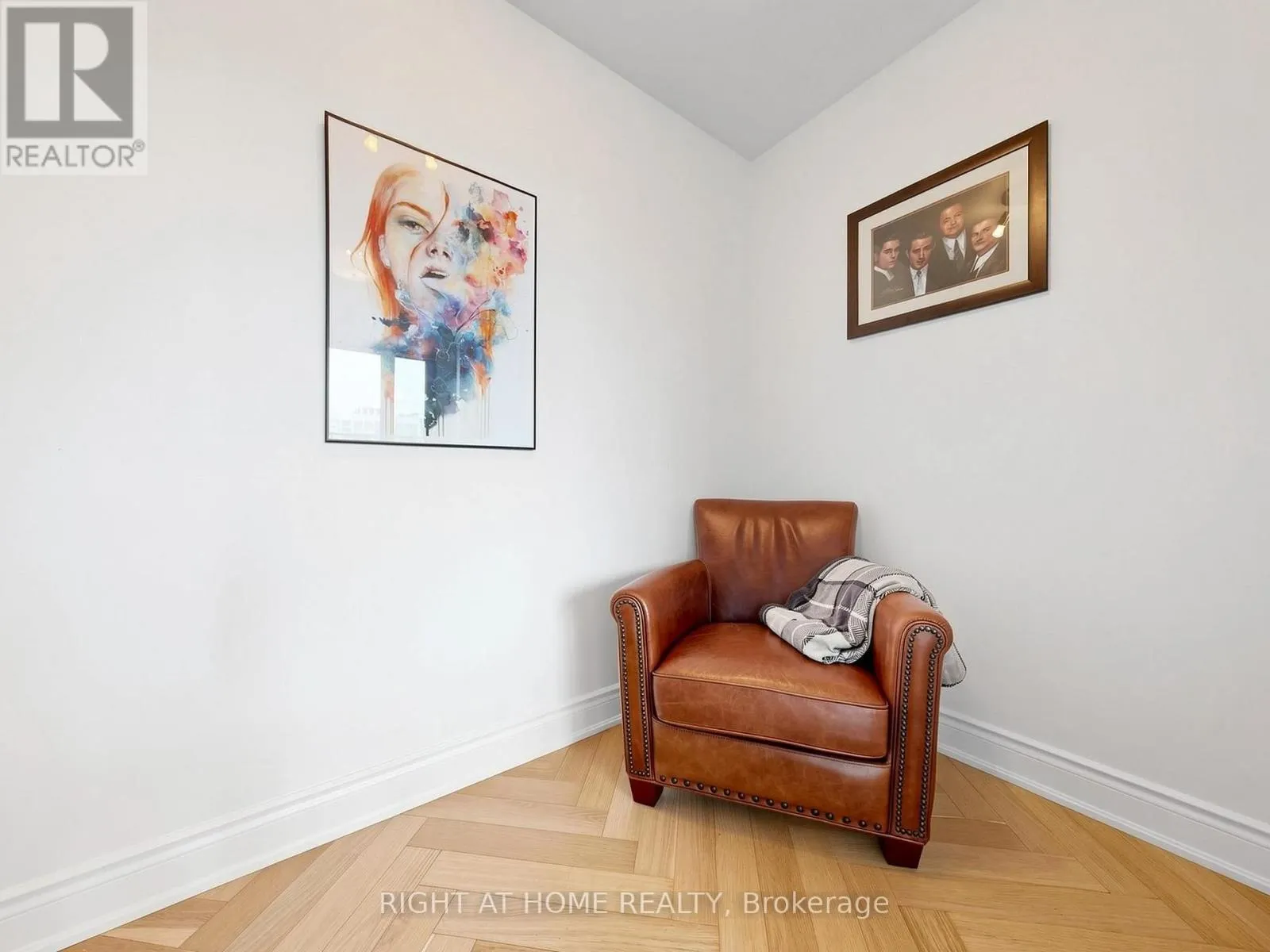1106 - 608 RICHMOND STREET W