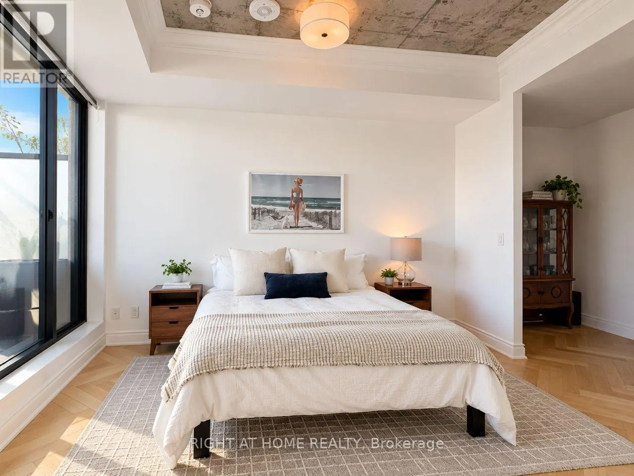 1106 - 608 RICHMOND STREET W
