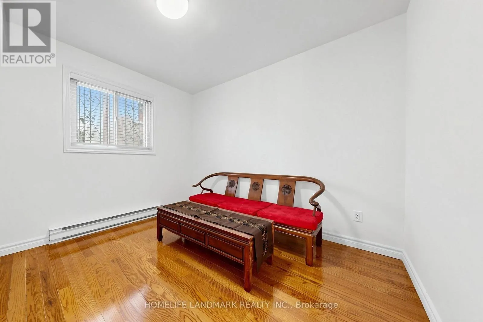 132 CHIPWOOD CRESCENT