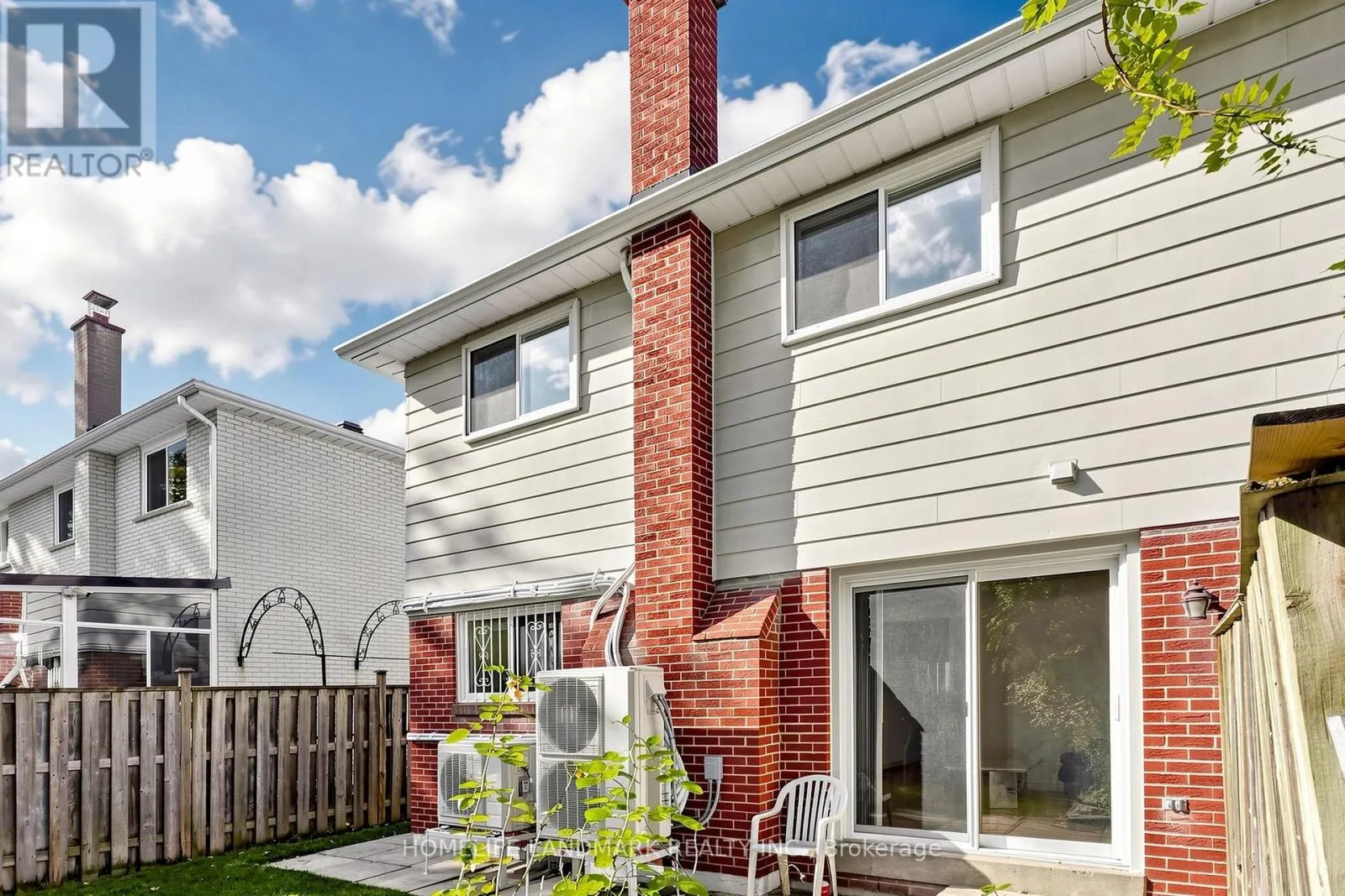 132 CHIPWOOD CRESCENT