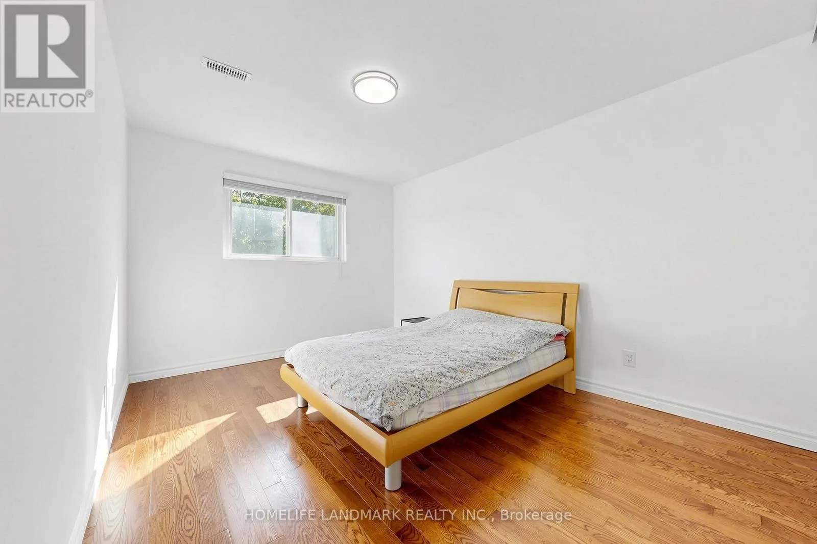 132 CHIPWOOD CRESCENT
