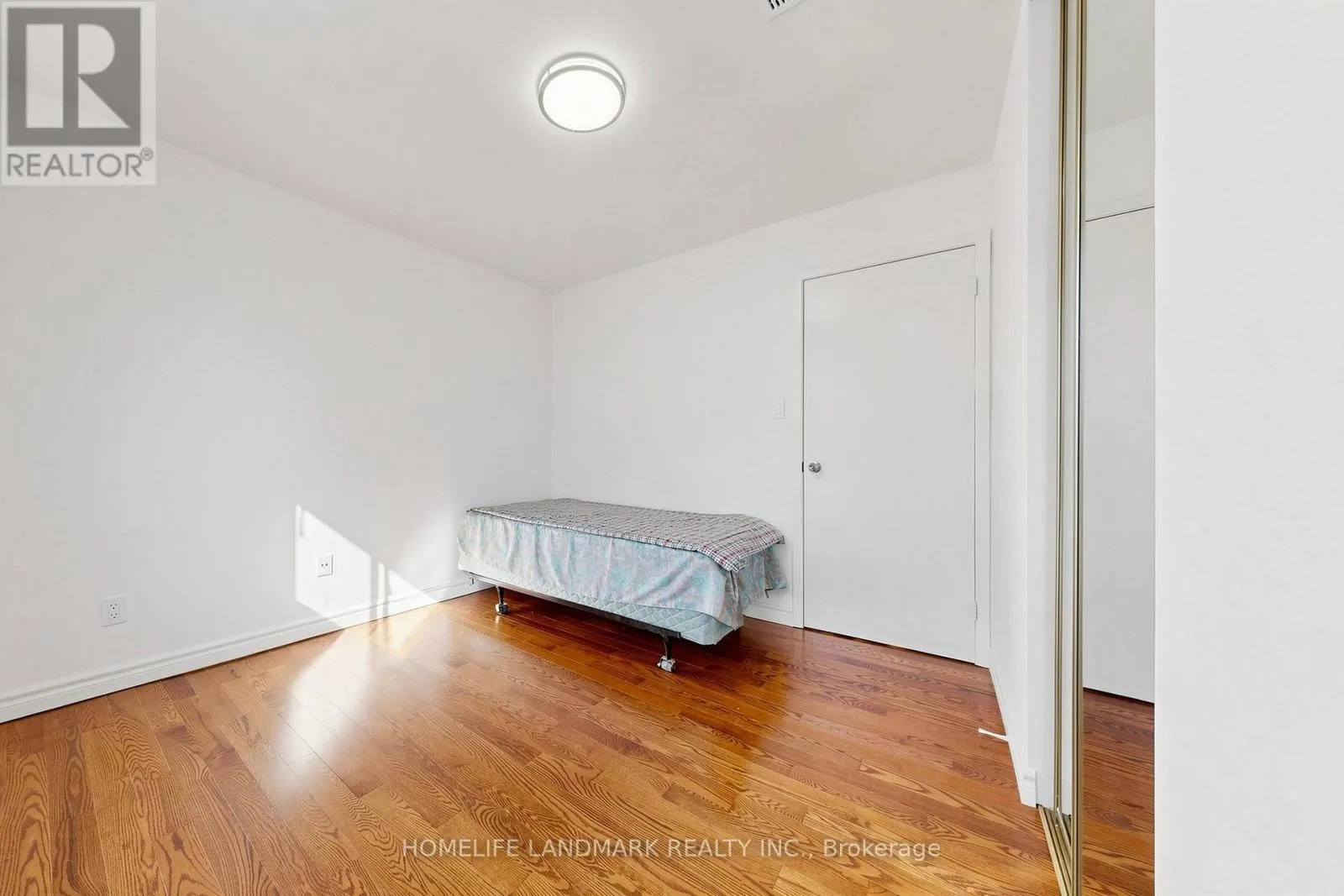 132 CHIPWOOD CRESCENT