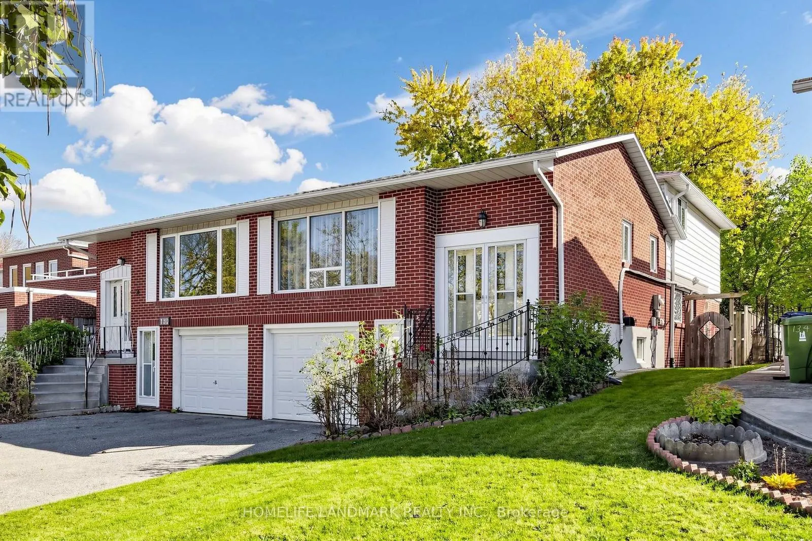 132 CHIPWOOD CRESCENT