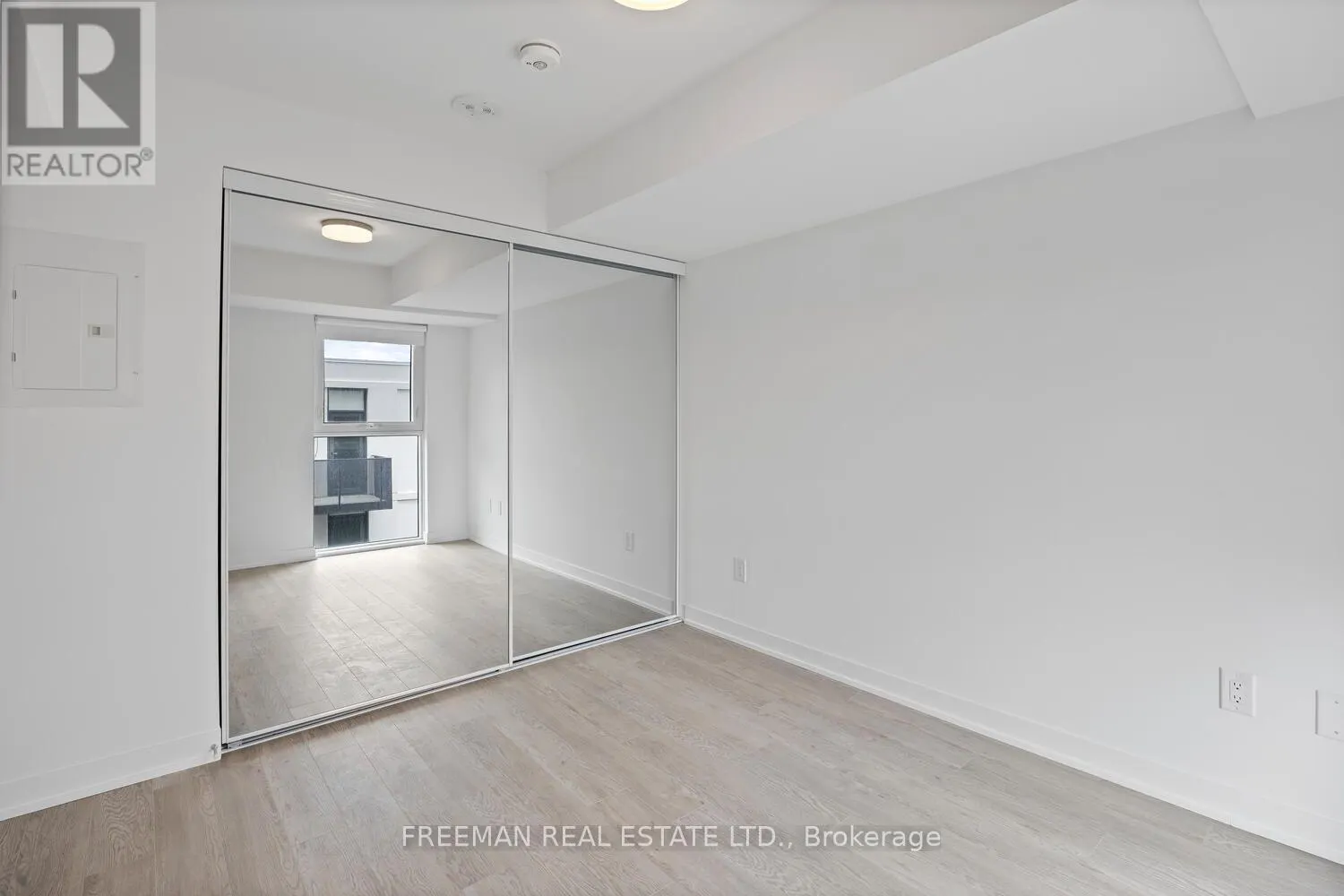 1008 - 480 WILSON AVENUE