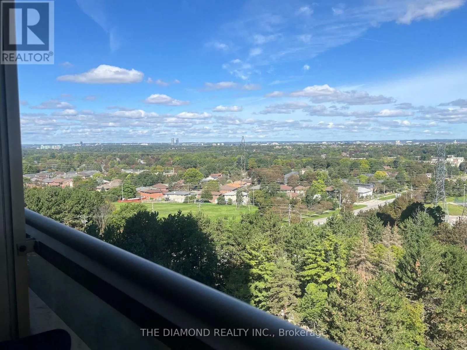 1111 - 89 SKYMARK DRIVE