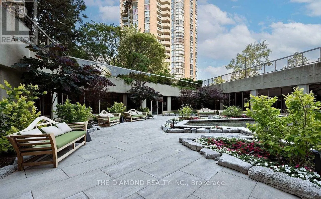 1111 - 89 SKYMARK DRIVE