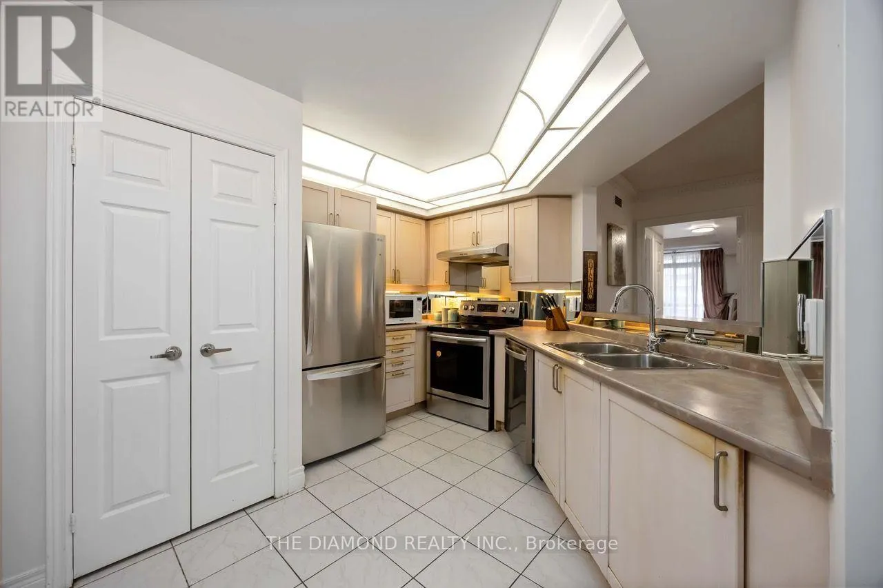 1111 - 89 SKYMARK DRIVE
