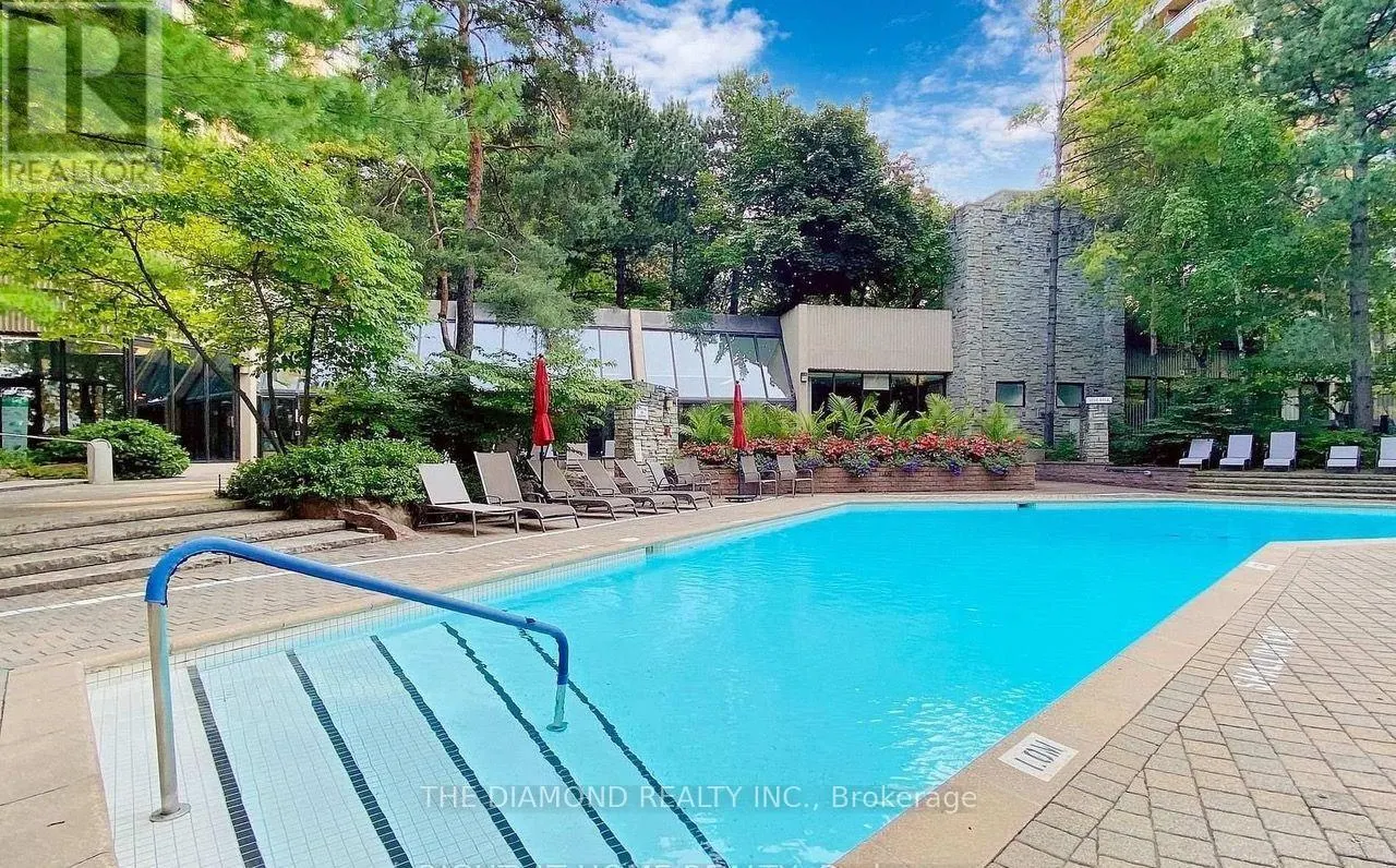 1111 - 89 SKYMARK DRIVE