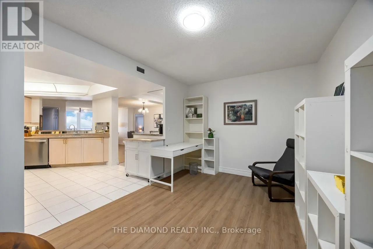 1111 - 89 SKYMARK DRIVE