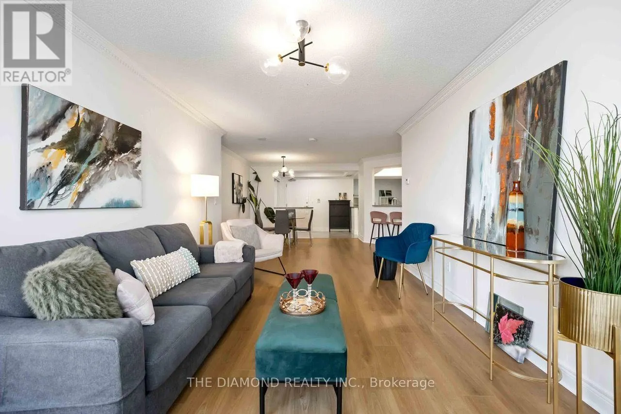 1111 - 89 SKYMARK DRIVE