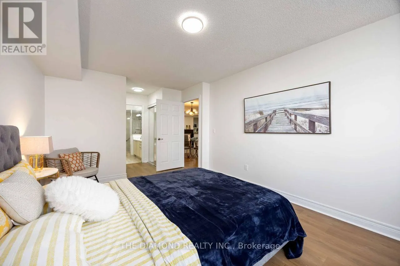 1111 - 89 SKYMARK DRIVE