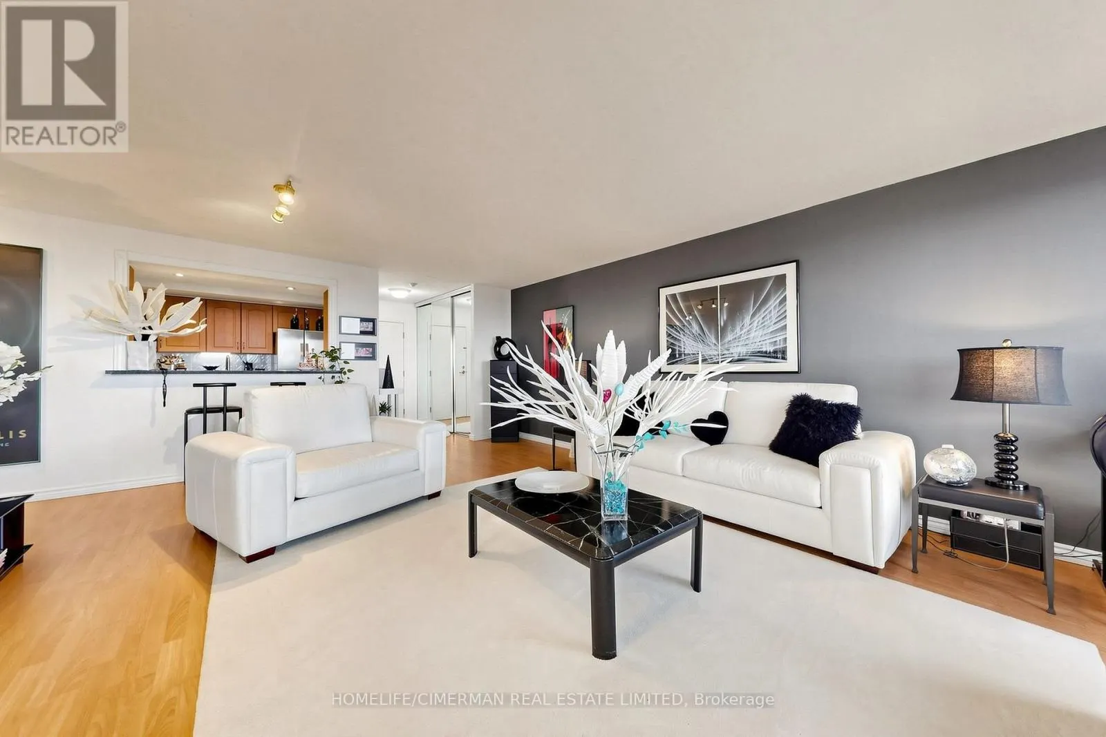 3302 - 5 CONCORDE PLACE