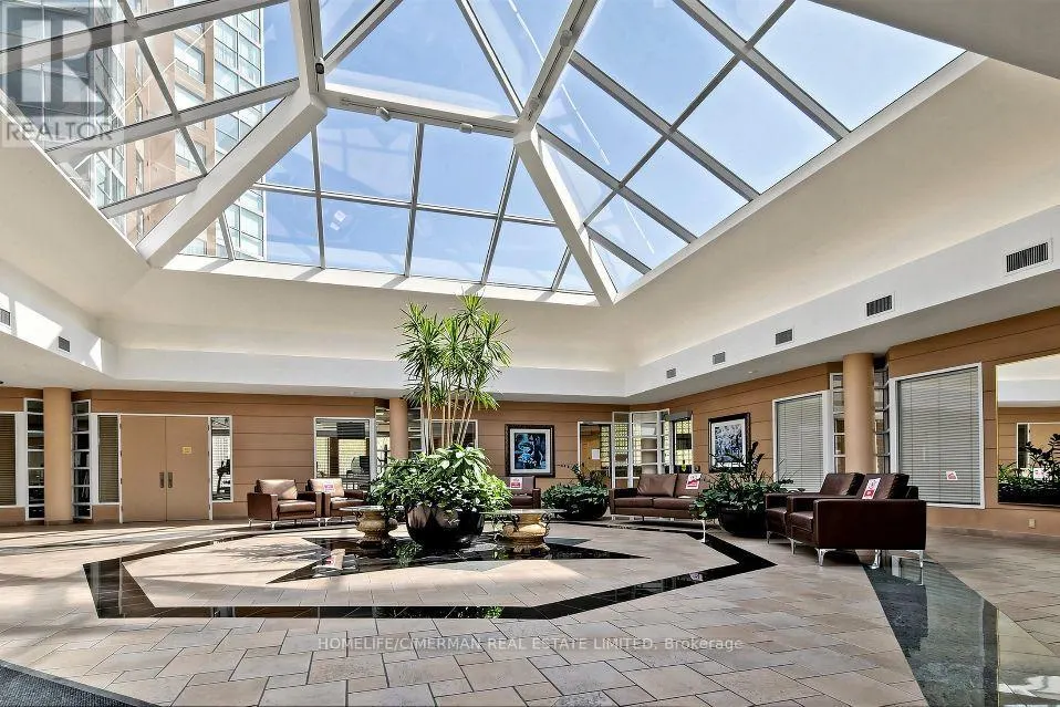 3302 - 5 CONCORDE PLACE
