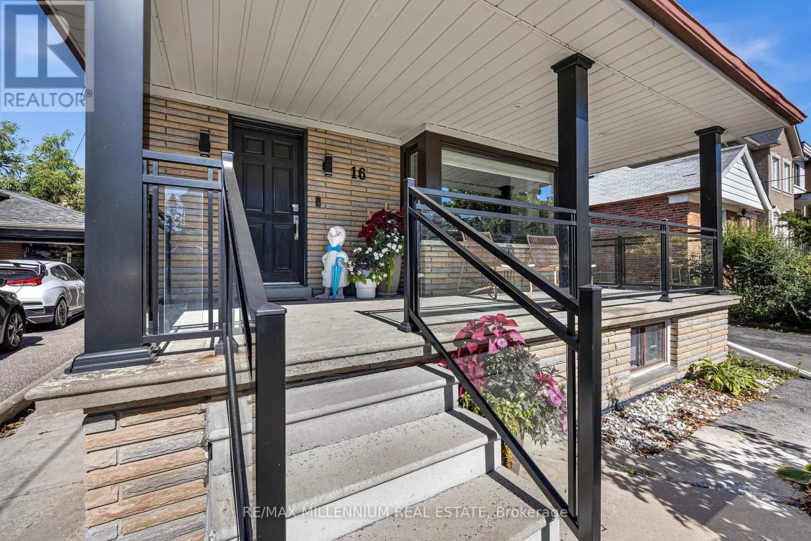 16 SULTANA AVENUE