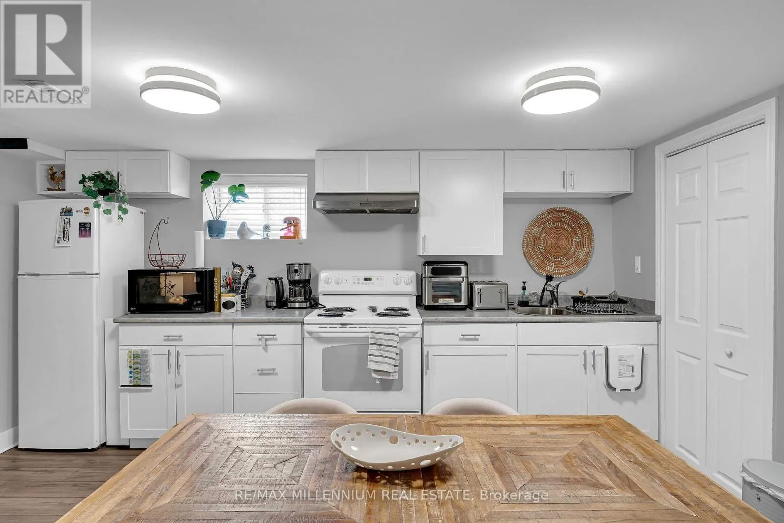 16 SULTANA AVENUE