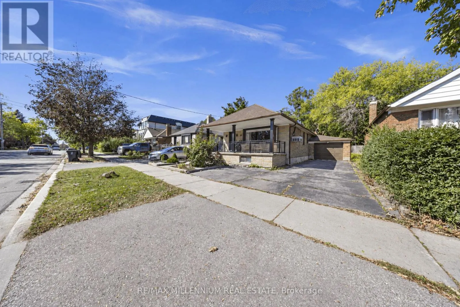 16 SULTANA AVENUE