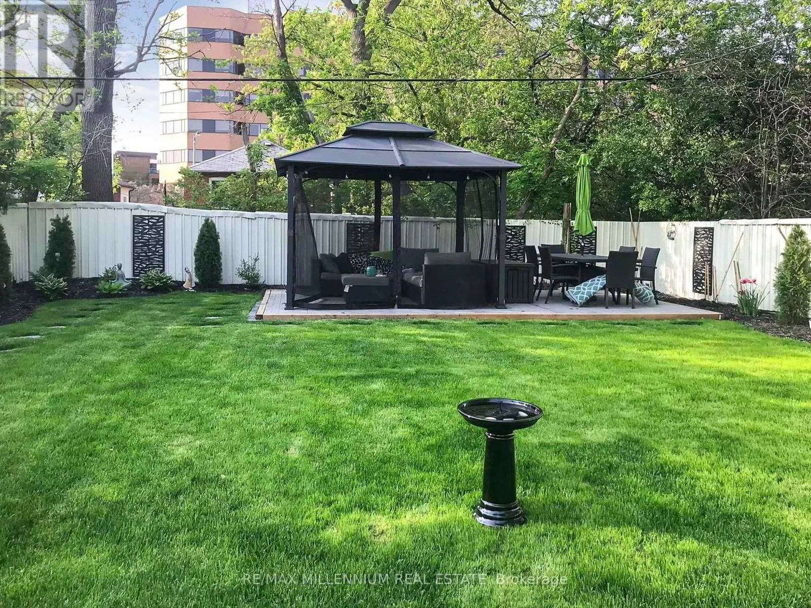 16 SULTANA AVENUE