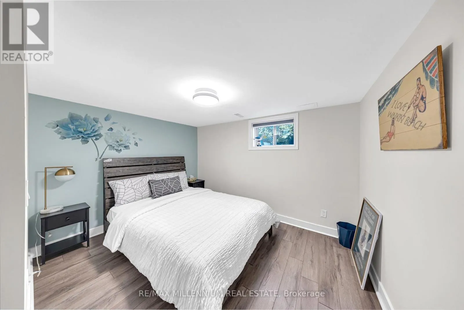 16 SULTANA AVENUE