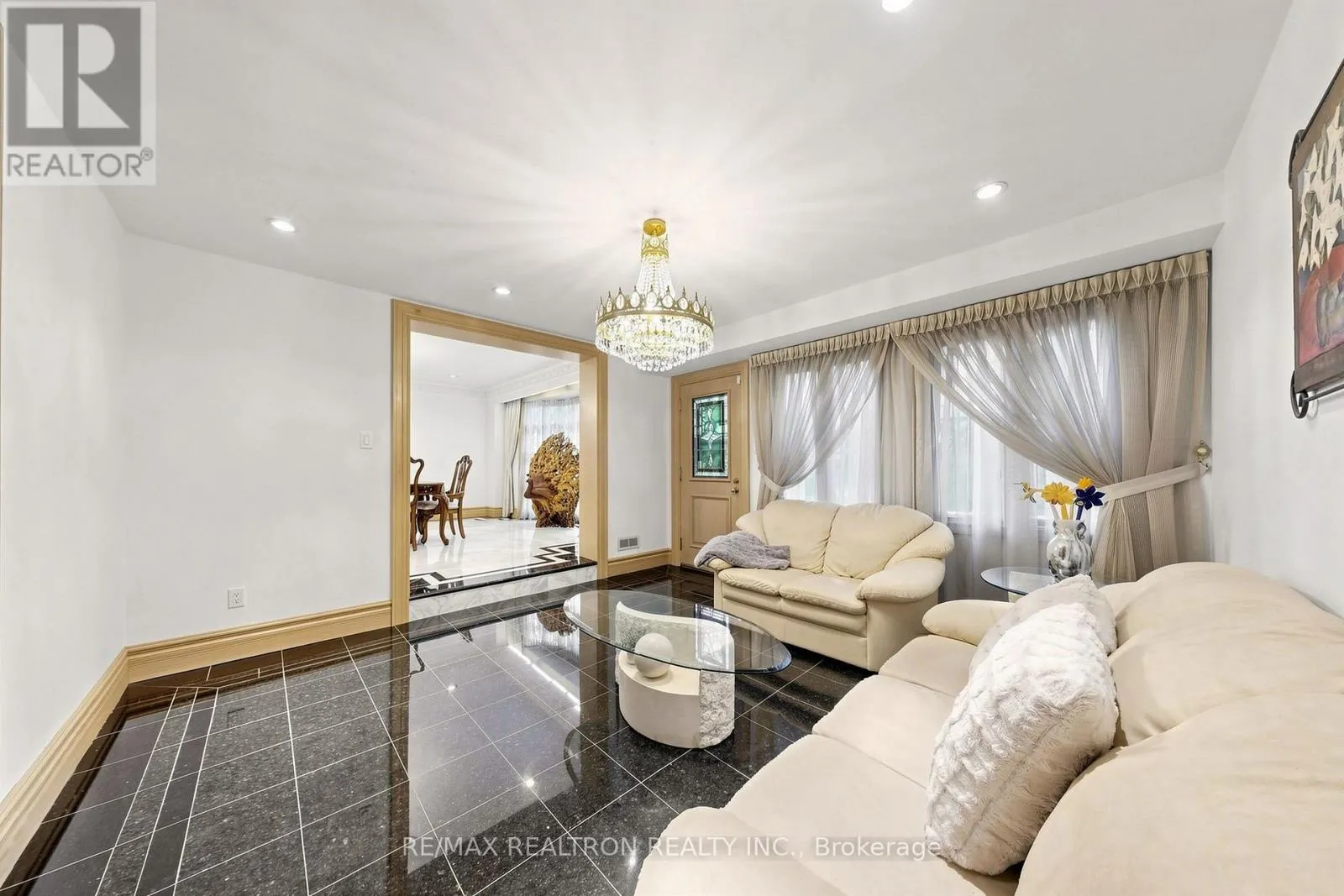 31 ARJAY CRESCENT
