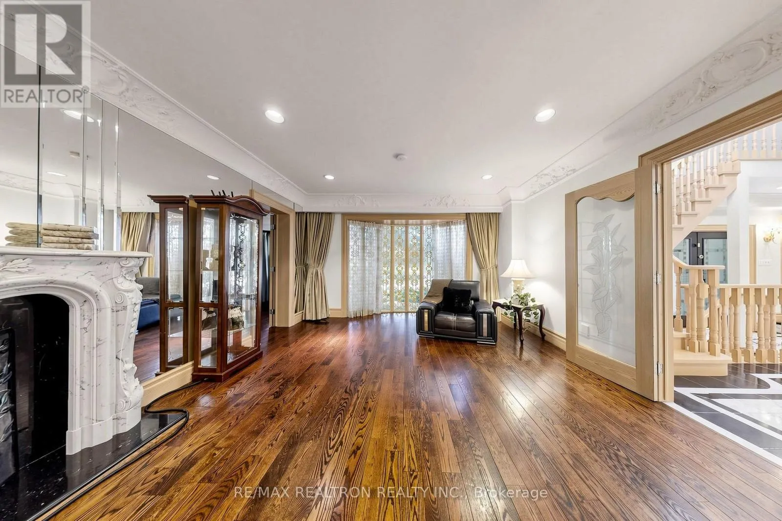 31 ARJAY CRESCENT