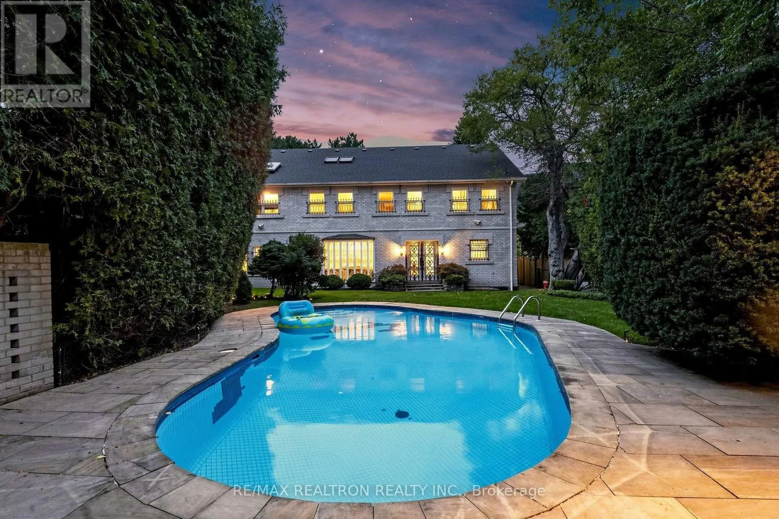 31 ARJAY CRESCENT