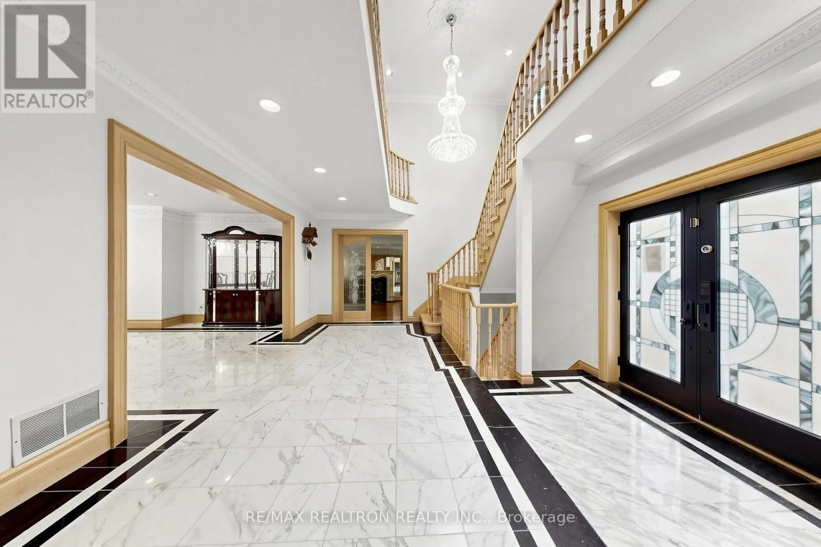 31 ARJAY CRESCENT