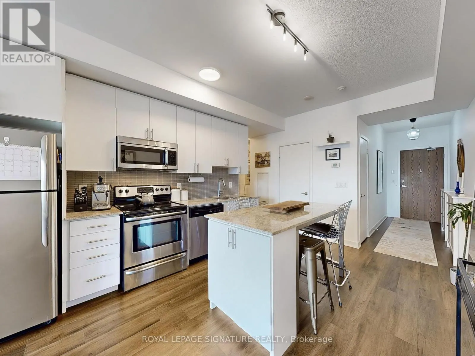1002 - 260 SACKVILLE STREET
