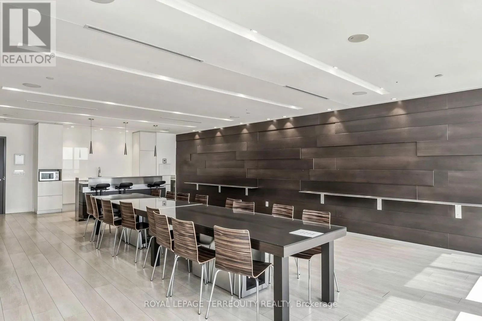415 - 55 REGENT PARK BOULEVARD
